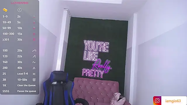 Snapshot of andrea_torres_t chatting on March 2025 04:46:01 PM andrea torres t online show from March 2025 04:46:01 PM