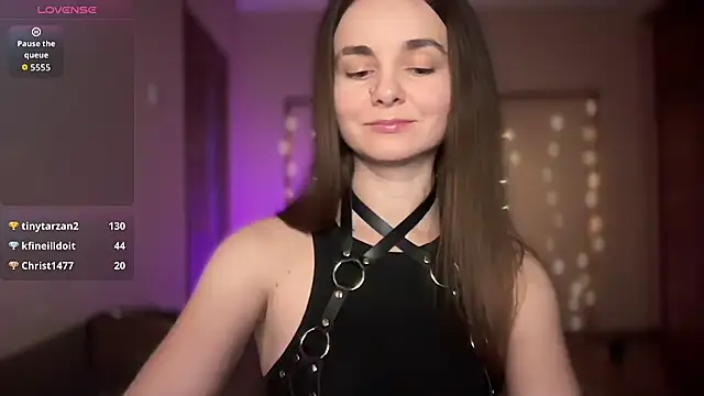 lanaloulou online show from October 2025 11:03:02 PM