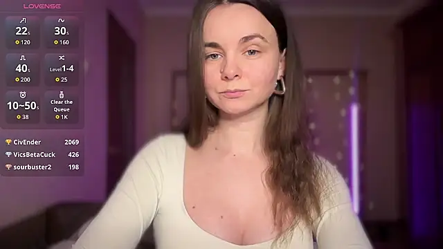 lanaloulou online show from June 2026 06:39:02 PM