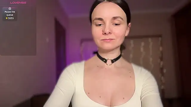 lanaloulou online show from May 2026 09:12:02 PM