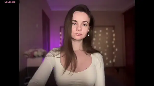 lanaloulou online show from November 2025 12:11:02 AM