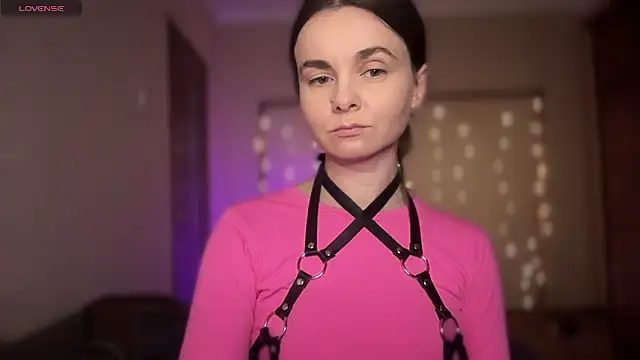 lanaloulou online show from October 2025 10:09:01 PM