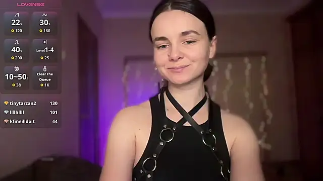 lanaloulou online show from October 2025 09:55:01 PM