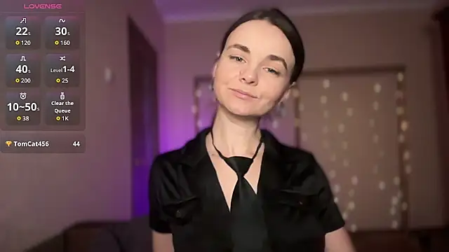 lanaloulou online show from September 2025 02:18:02 AM