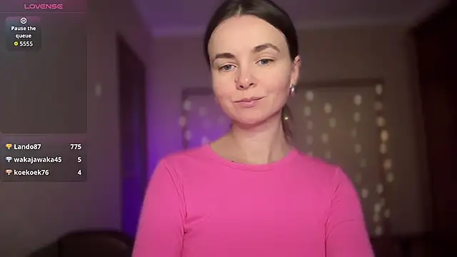 lanaloulou online show from September 2025 02:28:01 AM