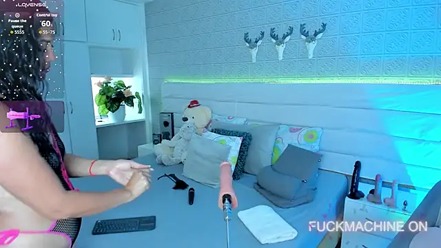 LeilaHiuston online show from January 2026 08:15:02 PM