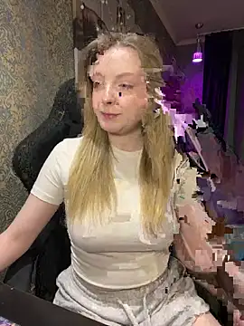 Lina ly online show from April 2026 08:06:01 PM