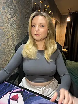 Lina ly online show from November 2025 09:07:01 PM