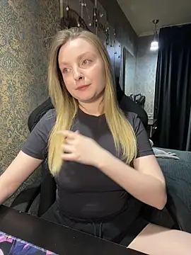 Lina ly online show from March 2026 09:16:02 PM