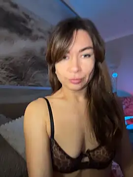 Mary Kiitty online show from April 2026 11:05:01 AM