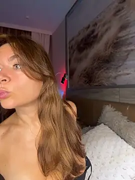 Mary Kiitty online show from July 2026 03:21:02 PM