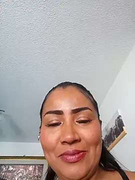 Ariana Rodriguez online show from November 2025 01:00:01 PM