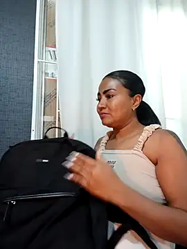 Ariana Rodriguez online show from December 2025 06:28:02 PM