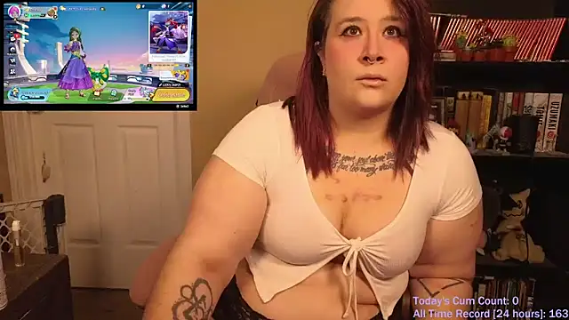 Snapshot of VioletNova chatting on February 2026 03:09:01 PM VioletNova online show from February 2026 03:09:01 PM