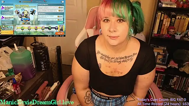 Snapshot of VioletNova chatting on September 2025 11:54:01 AM VioletNova online show from September 2025 11:54:01 AM