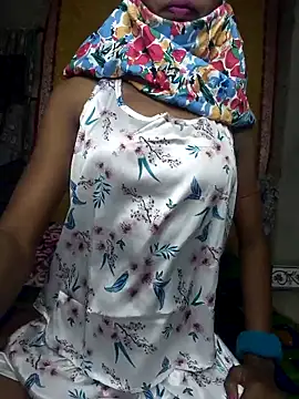 Cutesoma01 online show from November 2025 05:05:02 PM