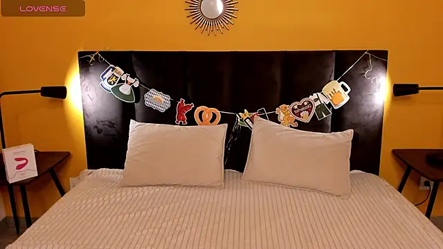 Jessie Curlyy online show from October 2025 02:04:02 AM