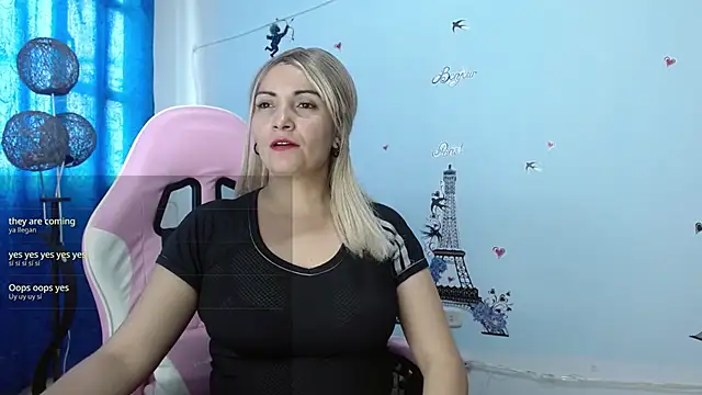 Snapshot of nanis_milf chatting on March 2026 04:18:02 PM nanis milf online show from March 2026 04:18:02 PM