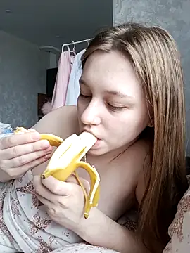 Snapshot of Bonechka chatting on November 2025 07:23:02 AM Bonechka online show from November 2025 07:23:02 AM