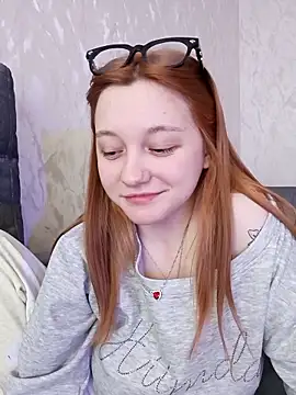 Snapshot of Bonechka chatting on February 2026 06:40:02 AM Bonechka online show from February 2026 06:40:02 AM