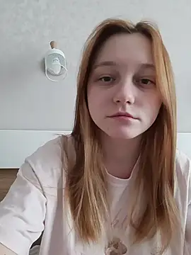 Snapshot of Bonechka chatting on February 2026 07:42:01 AM Bonechka online show from February 2026 07:42:01 AM