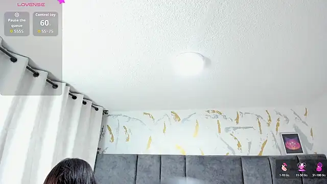 Cristal Velle online show from November 2025 12:49:01 PM