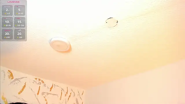 Cristal Velle online show from April 2026 01:17:02 PM