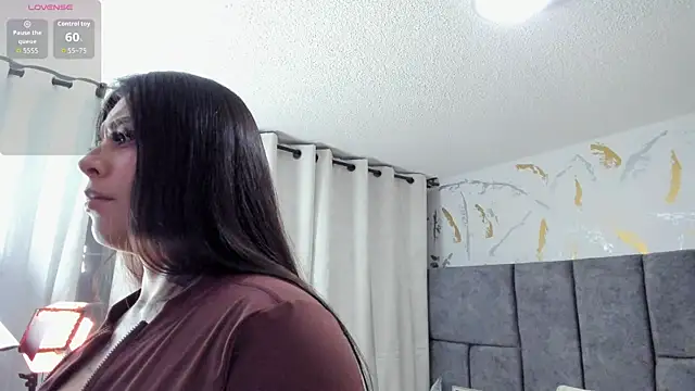 Cristal Velle online show from January 2026 12:43:02 PM