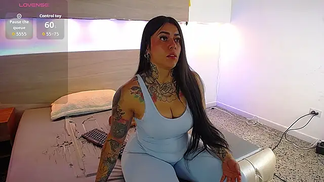 Cristal Velle online show from October 2025 12:28:01 PM
