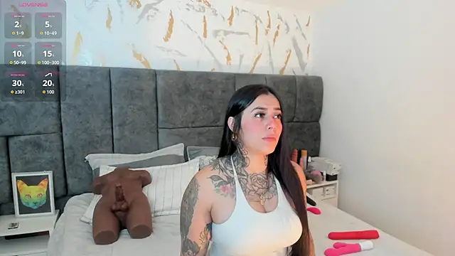 Cristal Velle online show from March 2026 11:33:02 AM