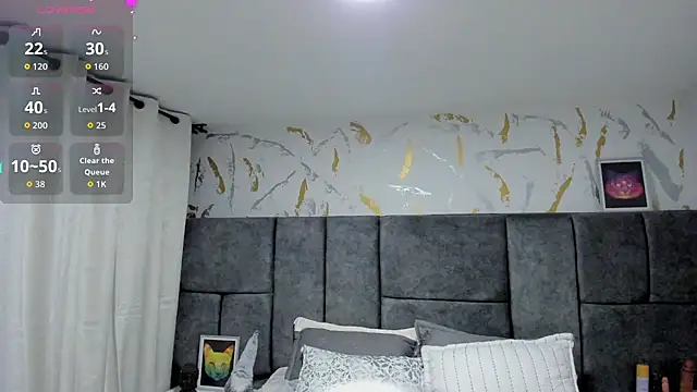 Cristal Velle online show from November 2025 12:38:01 PM