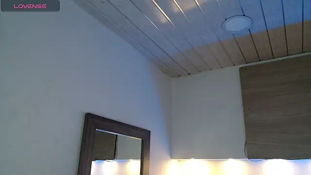 Cristal Velle online show from September 2025 12:44:02 PM