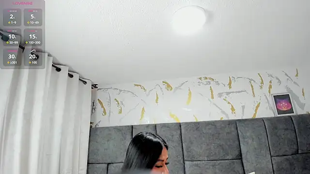 Cristal Velle online show from November 2025 12:39:01 PM