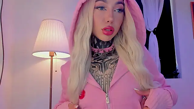 Snapshot of Dani_Valen chatting on November 2025 10:13:02 PM Dani Valen online show from November 2025 10:13:02 PM