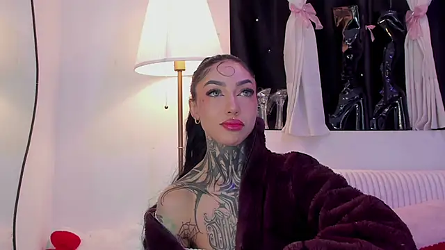 Snapshot of Dani_Valen chatting on December 2025 12:17:02 AM Dani Valen online show from December 2025 12:17:02 AM