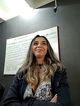 Snapshot of Isabella_Varella chatting on March 2025 01:45:01 PM Isabella Varella online show from March 2025 01:45:01 PM