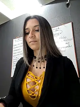 Snapshot of Isabella_Varella chatting on March 2025 12:39:02 PM Isabella Varella online show from March 2025 12:39:02 PM