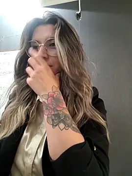 Snapshot of Isabella_Varella chatting on March 2025 04:35:02 PM Isabella Varella online show from March 2025 04:35:02 PM