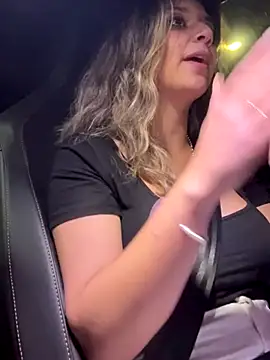 Isabella Varella online show from November 2025 01:53:01 AM