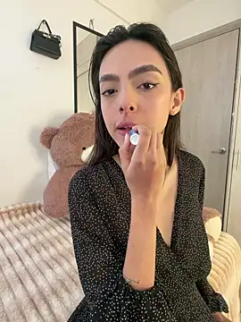 ZaraLuuv online show from March 2026 06:19:02 PM