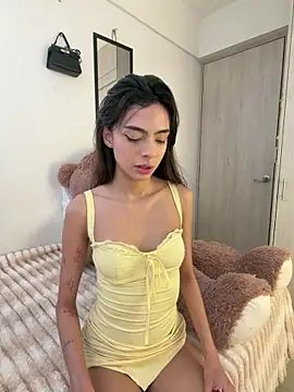 ZaraLuuv online show from March 2026 06:02:01 PM