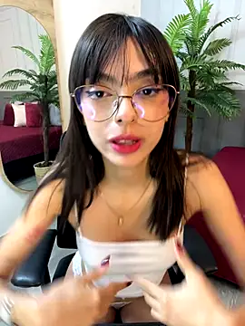 ZaraLuuv online show from November 2025 04:29:02 PM