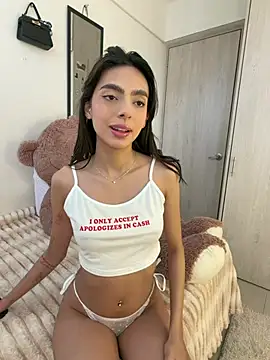 ZaraLuuv online show from April 2026 06:03:01 PM