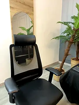 ZaraLuuv online show from November 2025 05:27:02 PM