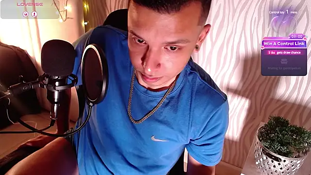 Snapshot of connor_steel2 chatting on March 2025 11:27:01 PM connor steel2 online show from March 2025 11:27:01 PM