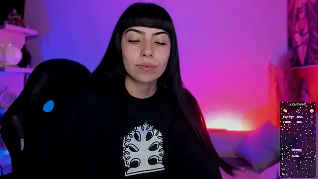 Snapshot of Saraa_Desiree chatting on October 2025 11:28:01 PM Saraa Desiree online show from October 2025 11:28:01 PM