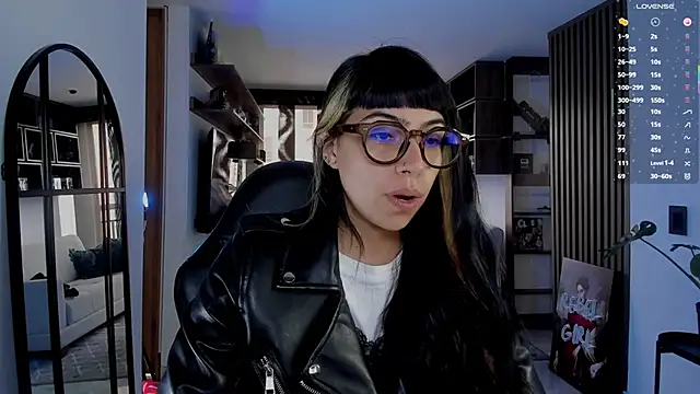 Saraa Desiree online show from March 2026 03:12:01 PM