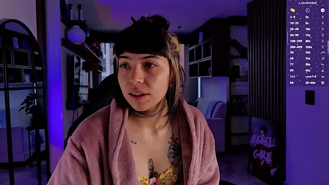 Saraa Desiree online show from April 2026 03:27:01 PM