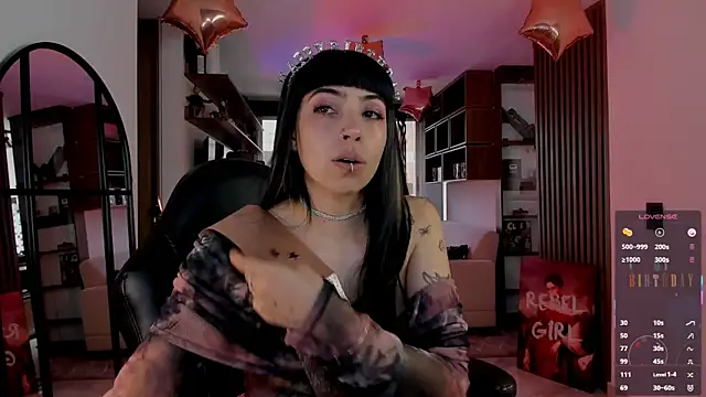 Saraa Desiree online show from February 2026 07:33:01 PM