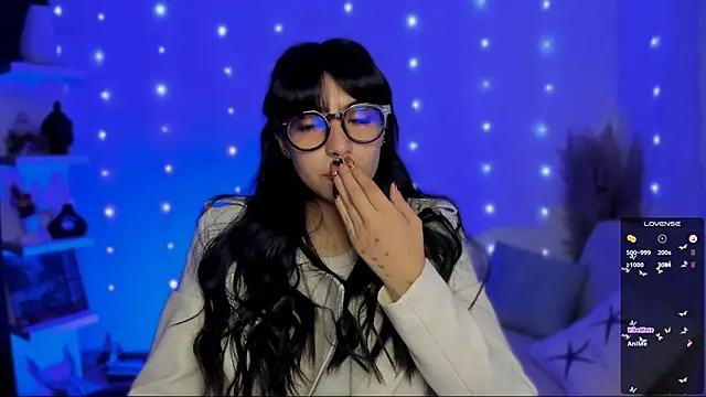 Saraa Desiree online show from December 2025 02:04:02 AM